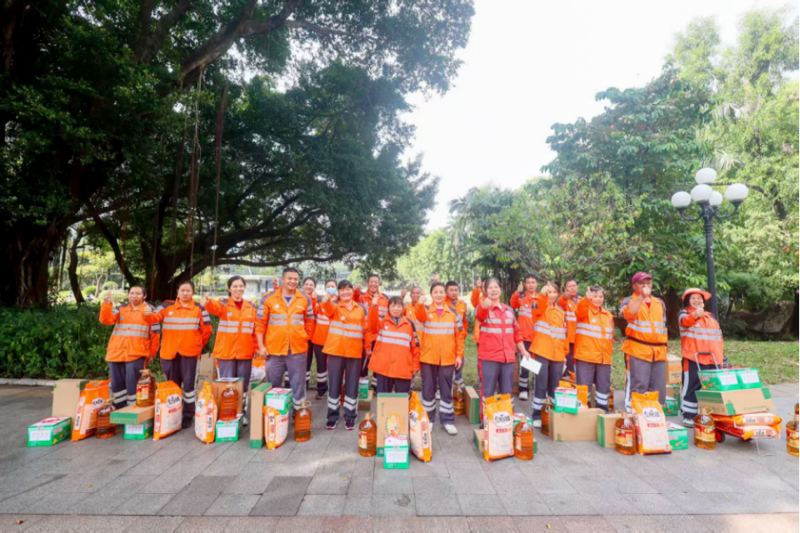 深圳市城市管理和综合执法局开展“暖冬...